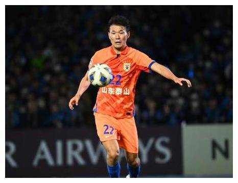  朝の光を感しじて吉他指弹 